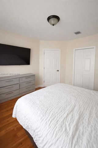 5724 NW 112th Pl 5724, Doral, FL 33178