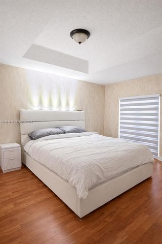 5724 NW 112th Pl 5724, Doral, FL 33178