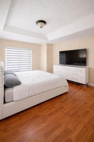 5724 NW 112th Pl 5724, Doral, FL 33178