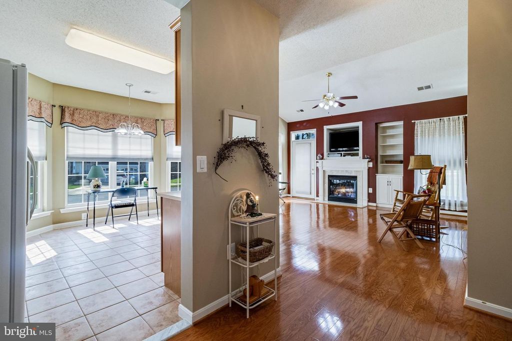 Image 19 of property listing at 131 HAWTHORNE GREENE CIR, La Plata, MD 20646