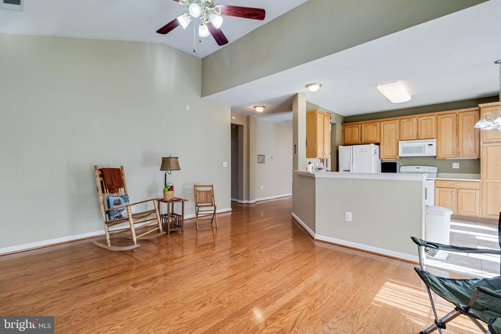 Image 23 of property listing at 131 HAWTHORNE GREENE CIR, La Plata, MD 20646