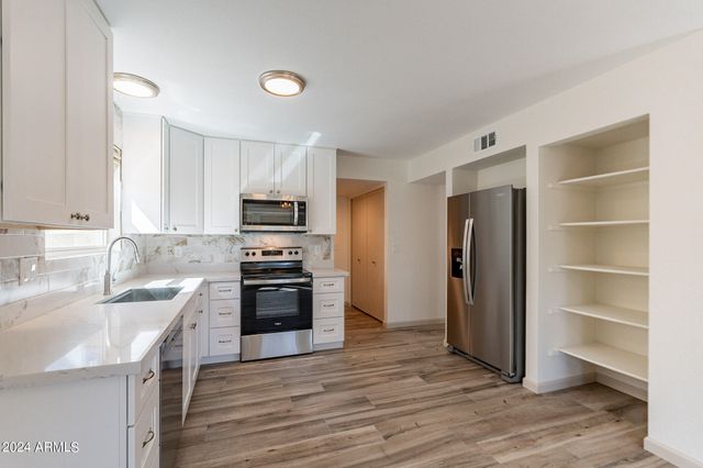 4131 E Contessa Street, Mesa, AZ 85205
