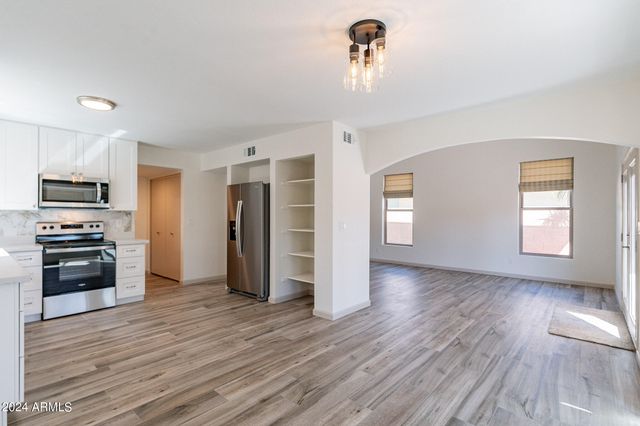 4131 E Contessa Street, Mesa, AZ 85205