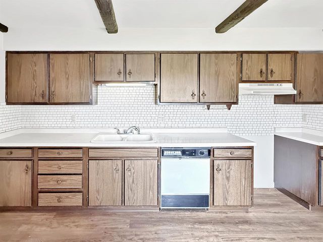 130 BARTON ROAD, Oshkosh, WI 54904