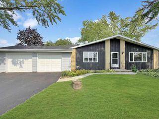 130 BARTON ROAD, Oshkosh, WI 54904
