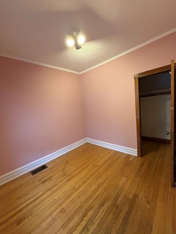 2526 W Gunnison Street 2, Chicago, IL 60625