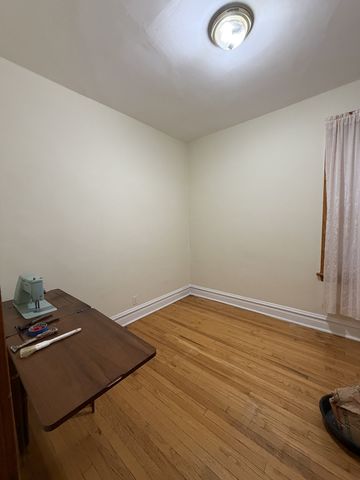 2526 W Gunnison Street 2, Chicago, IL 60625