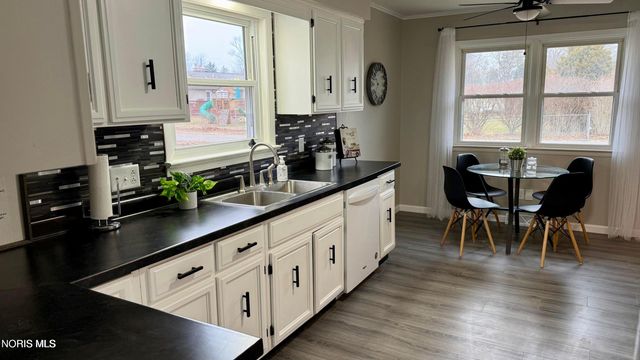 5043 Barton Place, Sylvania, OH 43560