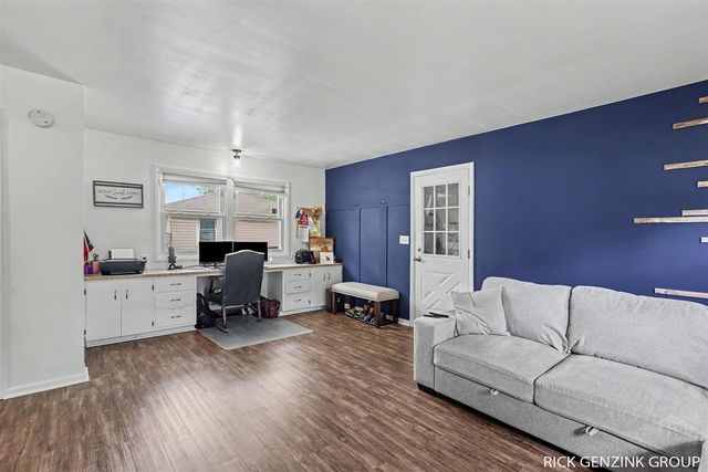 3421 Senora Avenue, Grand Rapids, MI 49508