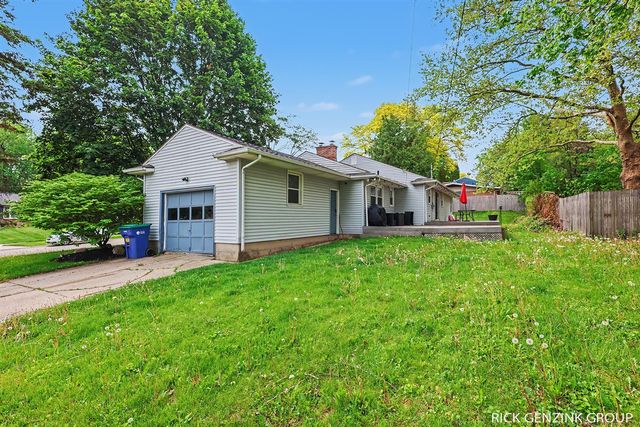 3421 Senora Avenue, Grand Rapids, MI 49508