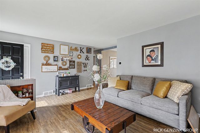 3421 Senora Avenue, Grand Rapids, MI 49508