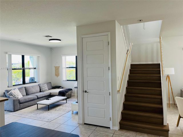 616 NE 193rd Street, Miami, FL 33179