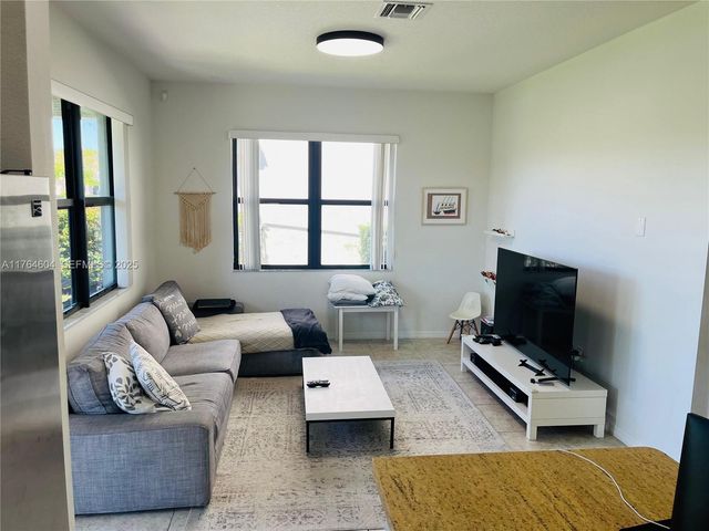 616 NE 193rd Street, Miami, FL 33179