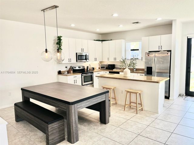 616 NE 193rd Street, Miami, FL 33179