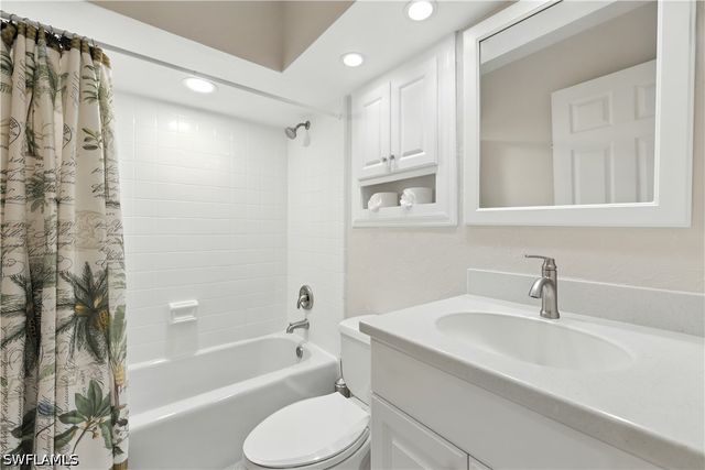 26000 Hickory BLVD 204, Bonita Springs, FL 34134