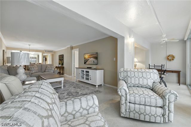 26000 Hickory BLVD 204, Bonita Springs, FL 34134