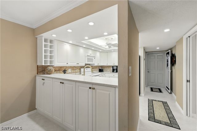 26000 Hickory BLVD 204, Bonita Springs, FL 34134