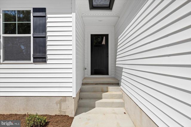 177 WOODMOUNT DR, Colonial Beach, VA 22443