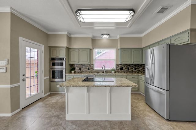 3131 Emerald Grove Drive, Kingwood, TX 77345