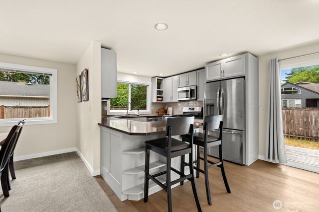 9802 117th Place NE, Kirkland, WA 98033