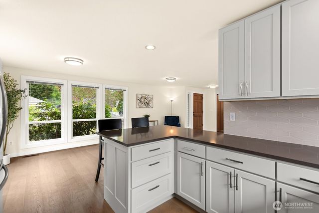 9802 117th Place NE, Kirkland, WA 98033