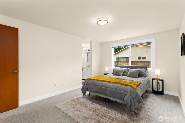 9802 117th Place NE, Kirkland, WA 98033