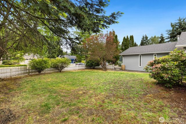 9802 117th Place NE, Kirkland, WA 98033