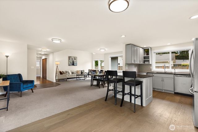 9802 117th Place NE, Kirkland, WA 98033