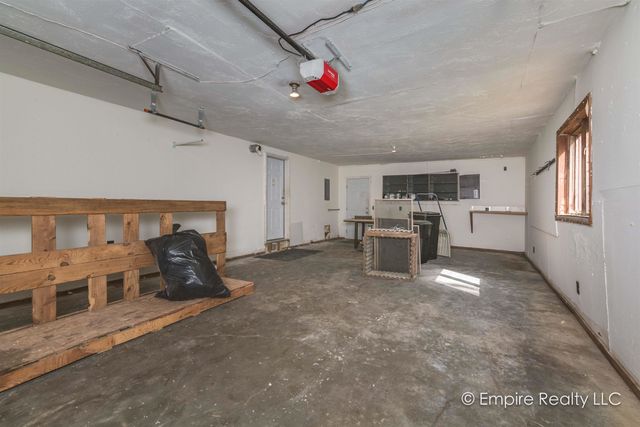 982 CLEAR STREET, North Pole, AK 99705