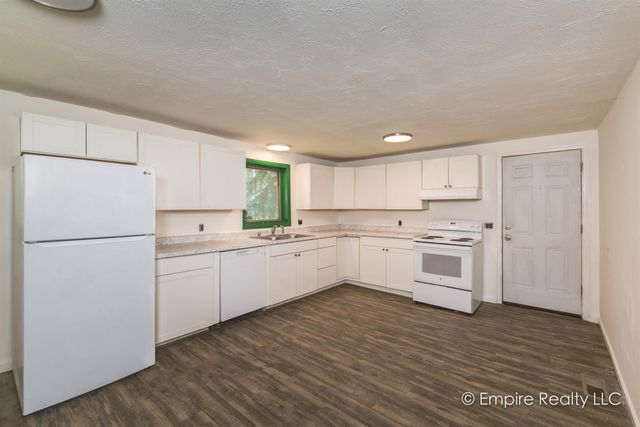 982 CLEAR STREET, North Pole, AK 99705