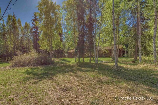 982 CLEAR STREET, North Pole, AK 99705
