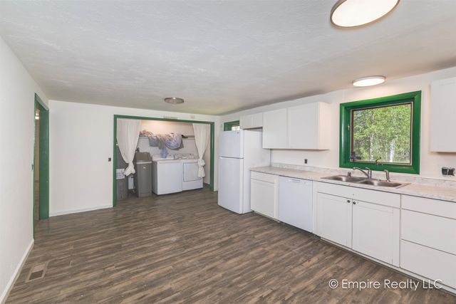 982 CLEAR STREET, North Pole, AK 99705