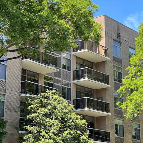 35 N Chatsworth Avenue 1J, Larchmont, NY 10538