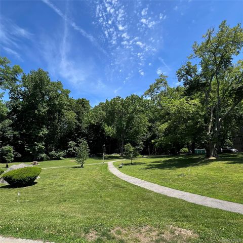 35 N Chatsworth Avenue 1J, Larchmont, NY 10538