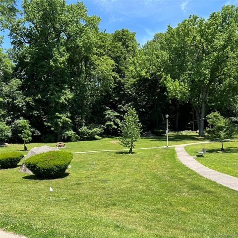 35 N Chatsworth Avenue 1J, Larchmont, NY 10538