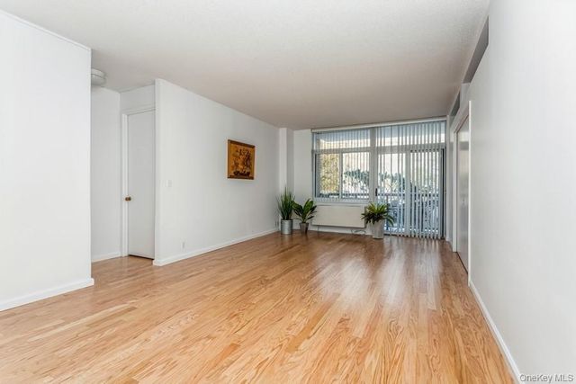 35 N Chatsworth Avenue 1J, Larchmont, NY 10538