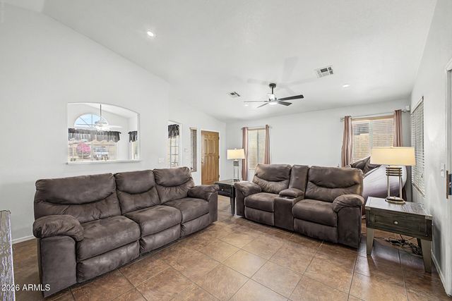 6735 E MELROSE Street, Mesa, AZ 85215