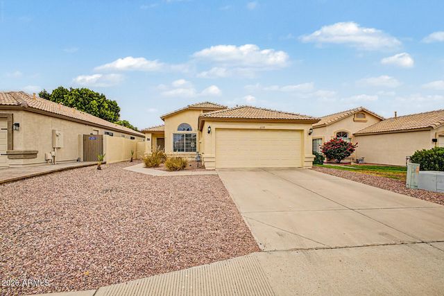 6735 E MELROSE Street, Mesa, AZ 85215