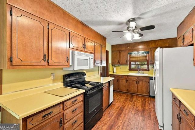 3020 Laura Lane, Lithia Springs, GA 30122