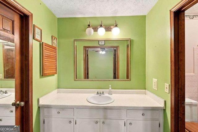 3020 Laura Lane, Lithia Springs, GA 30122