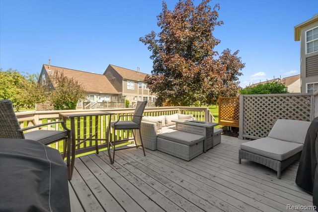 4472 Hunters Circle, Canton, MI 48188