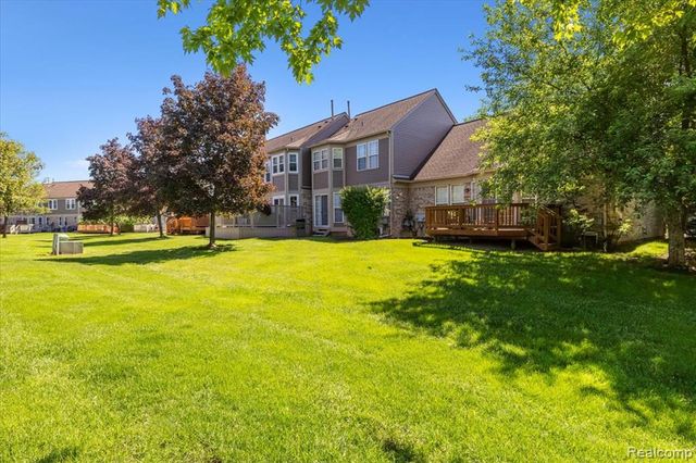 4472 Hunters Circle, Canton, MI 48188