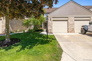 4472 Hunters Circle, Canton, MI 48188