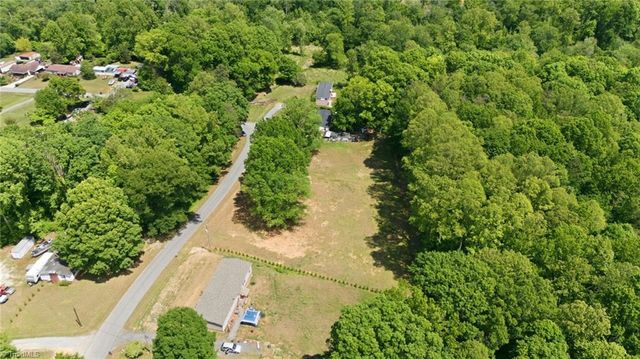 7142 Bonanza Drive, Kernersville, NC 27284