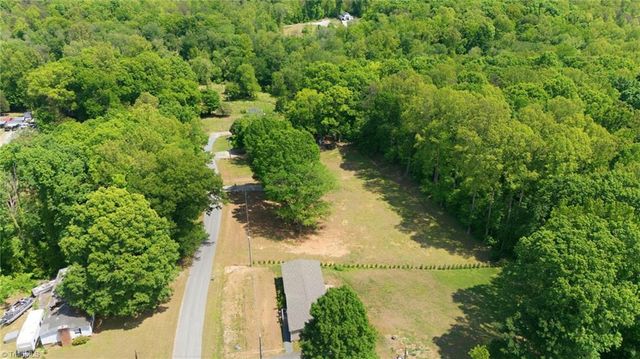 7142 Bonanza Drive, Kernersville, NC 27284