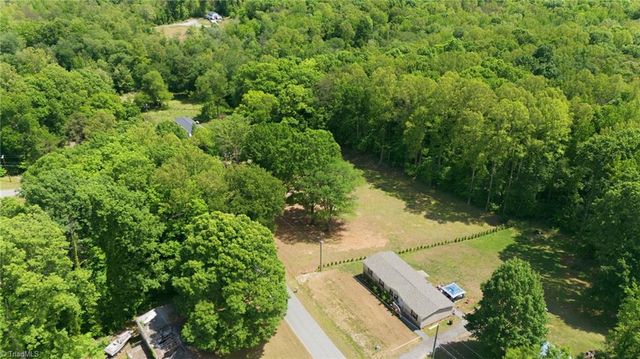 7142 Bonanza Drive, Kernersville, NC 27284