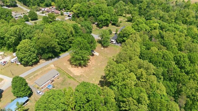 7142 Bonanza Drive, Kernersville, NC 27284