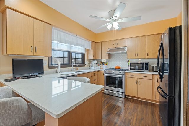 113 Cassia Dr, Jefferson Hills, PA 15025