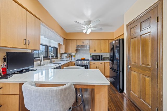 113 Cassia Dr, Jefferson Hills, PA 15025