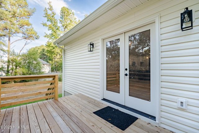 205 Cameron Avenue, Vass, NC 28394